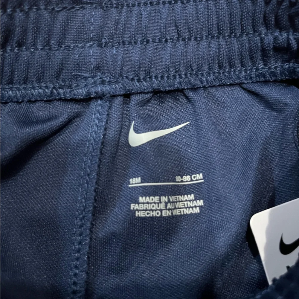 NWT Nike 2 Piece Shorts Set - Picture 8 of 9